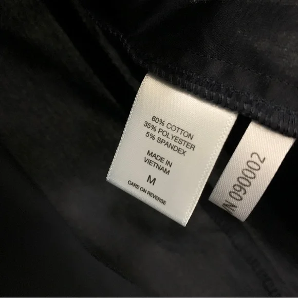 NWT Black Button Up Short Sleeve NY&Co Blouse - Picture 3 of 4